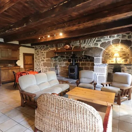 Maison De Caractere Avec Jardin, Proche Volcans, Chateaux Et Activites Nautiques - Fr-1-742-495 Dom wakacyjny Le Monteil (Cantal)