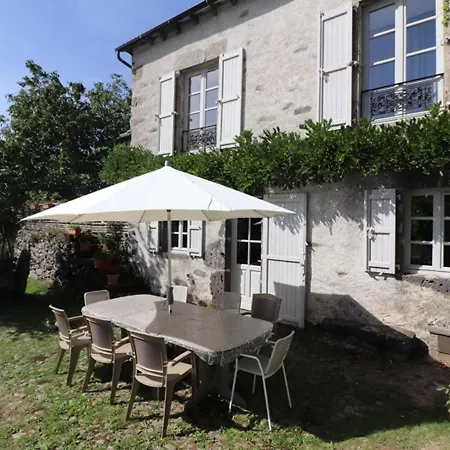 Dom wakacyjny Maison De Caractere Avec Jardin, Proche Volcans, Chateaux Et Activites Nautiques - Fr-1-742-495 *