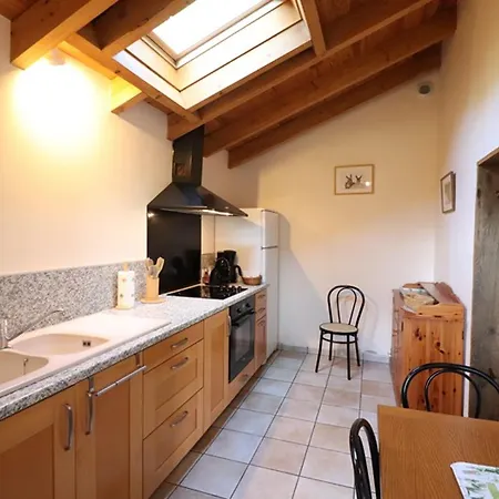Maison De Caractere Avec Jardin, Proche Volcans, Chateaux Et Activites Nautiques - Fr-1-742-495